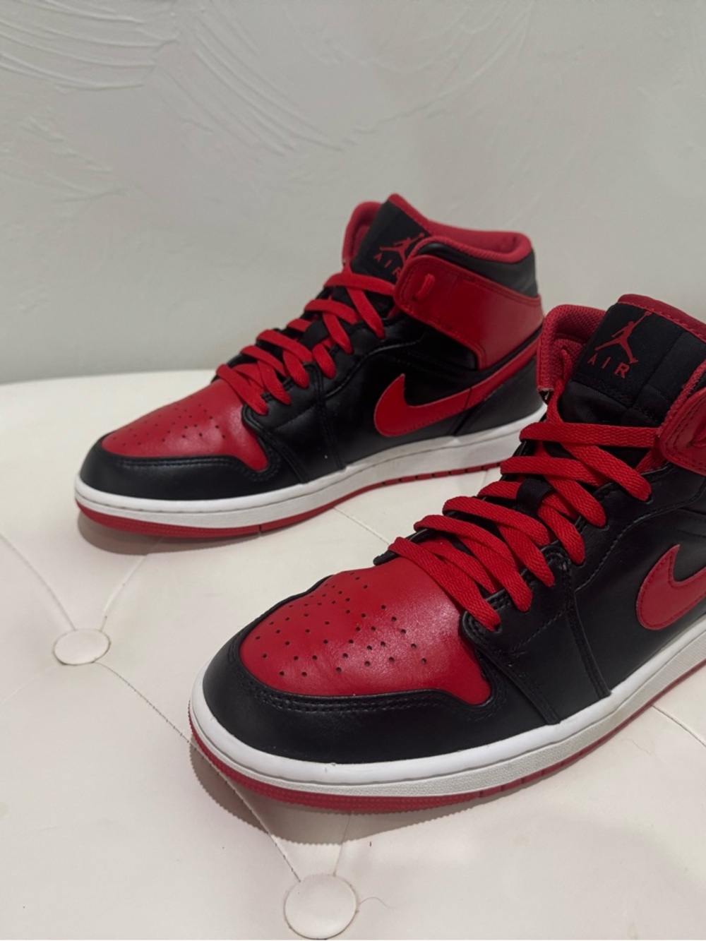 Jordan Air Jordan 1 Mid Alternate Bred DQ8426-060 Black Red Men's Sneakers